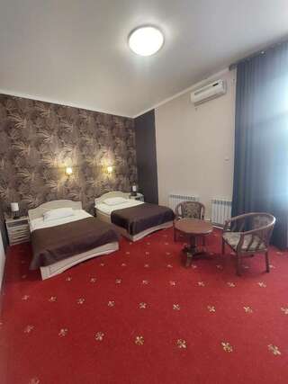 Гостиница Космос Комсомольск-на-Амуре Двухместный номер с 2 отдельными кроватями-8