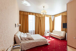 Гостиница Космос Комсомольск-на-Амуре Двухместный номер Делюкс с 1 кроватью-1