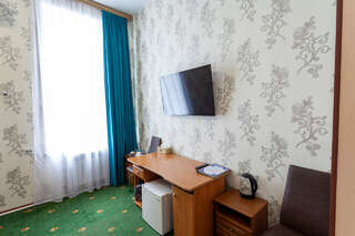 Гостиница Космос Комсомольск-на-Амуре Бюджетный двухместный номер с 2 отдельными кроватями-3