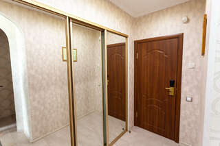 Гостиница Космос Комсомольск-на-Амуре Номер Делюкс с кроватью размера «king-size»-12