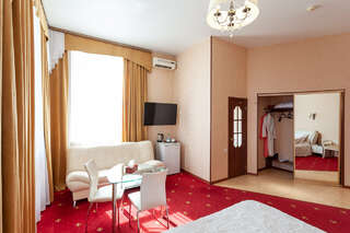 Гостиница Космос Комсомольск-на-Амуре Двухместный номер Делюкс с 1 кроватью-3